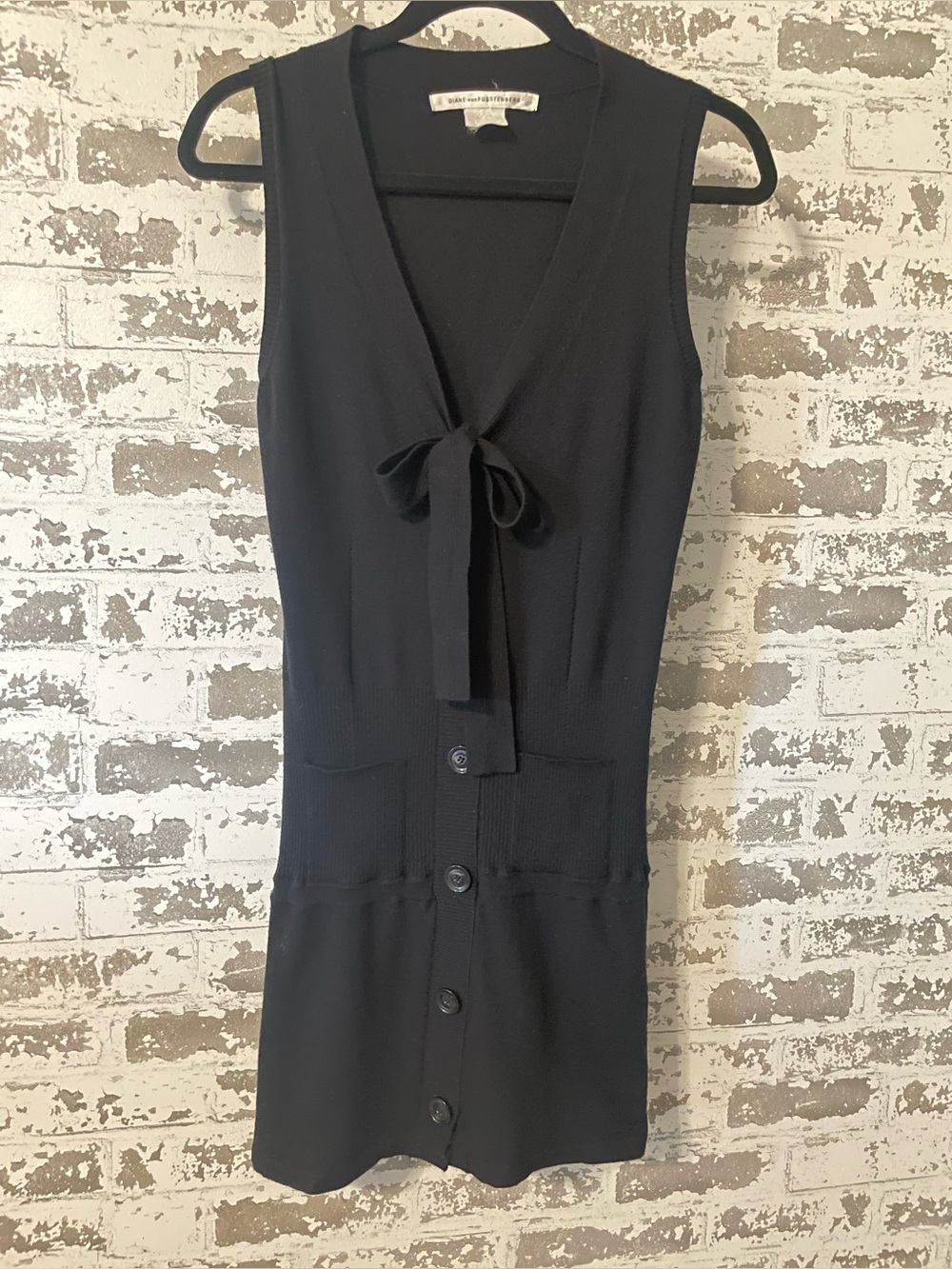 Diane von Furstenberg Black Sleeveless Knit Tie Front Sweater Dress XS Sample - Picture 3 of 10